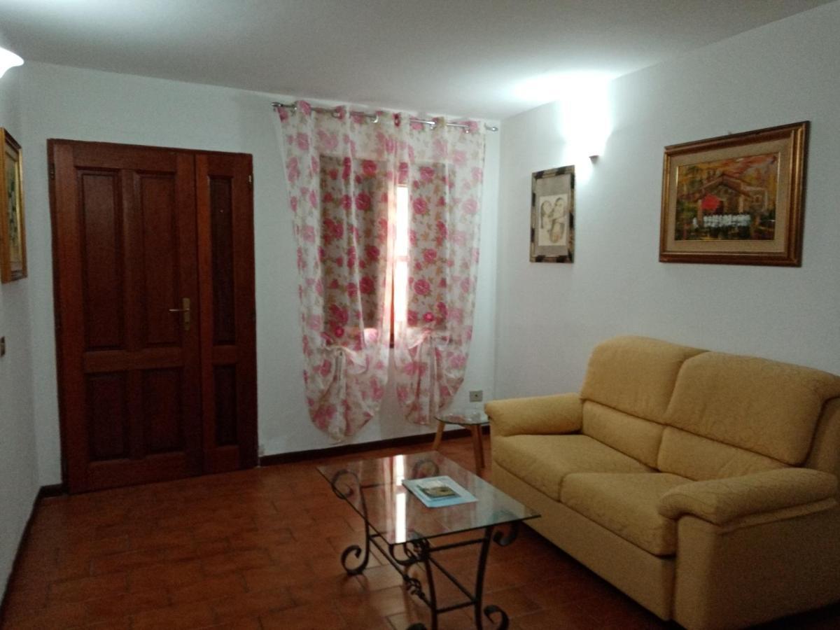 La Casa Di Gaia Villa Cabras Exterior photo